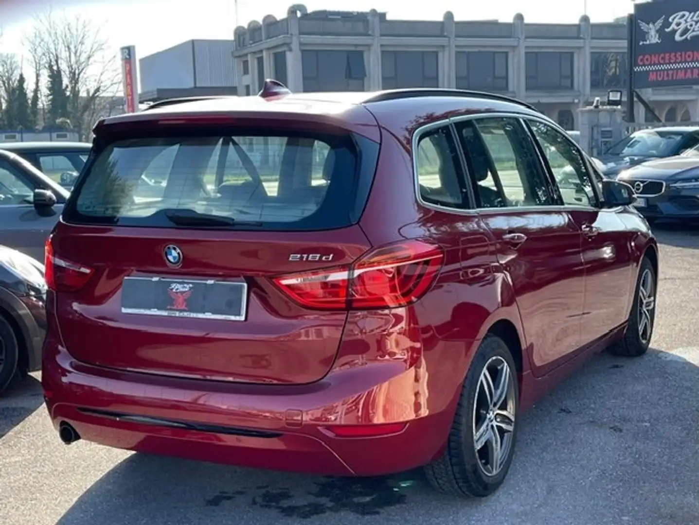 BMW 218 218d grand Tourer Sport Rosso - 2