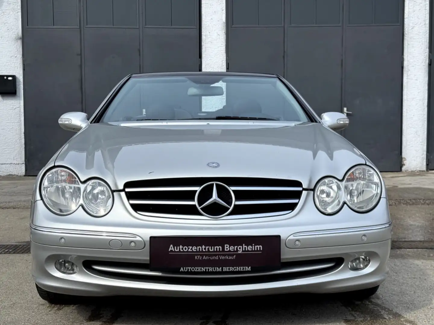 Mercedes-Benz CLK 200 Kompressor Cabrio Avantgarde Aut Silber - 2