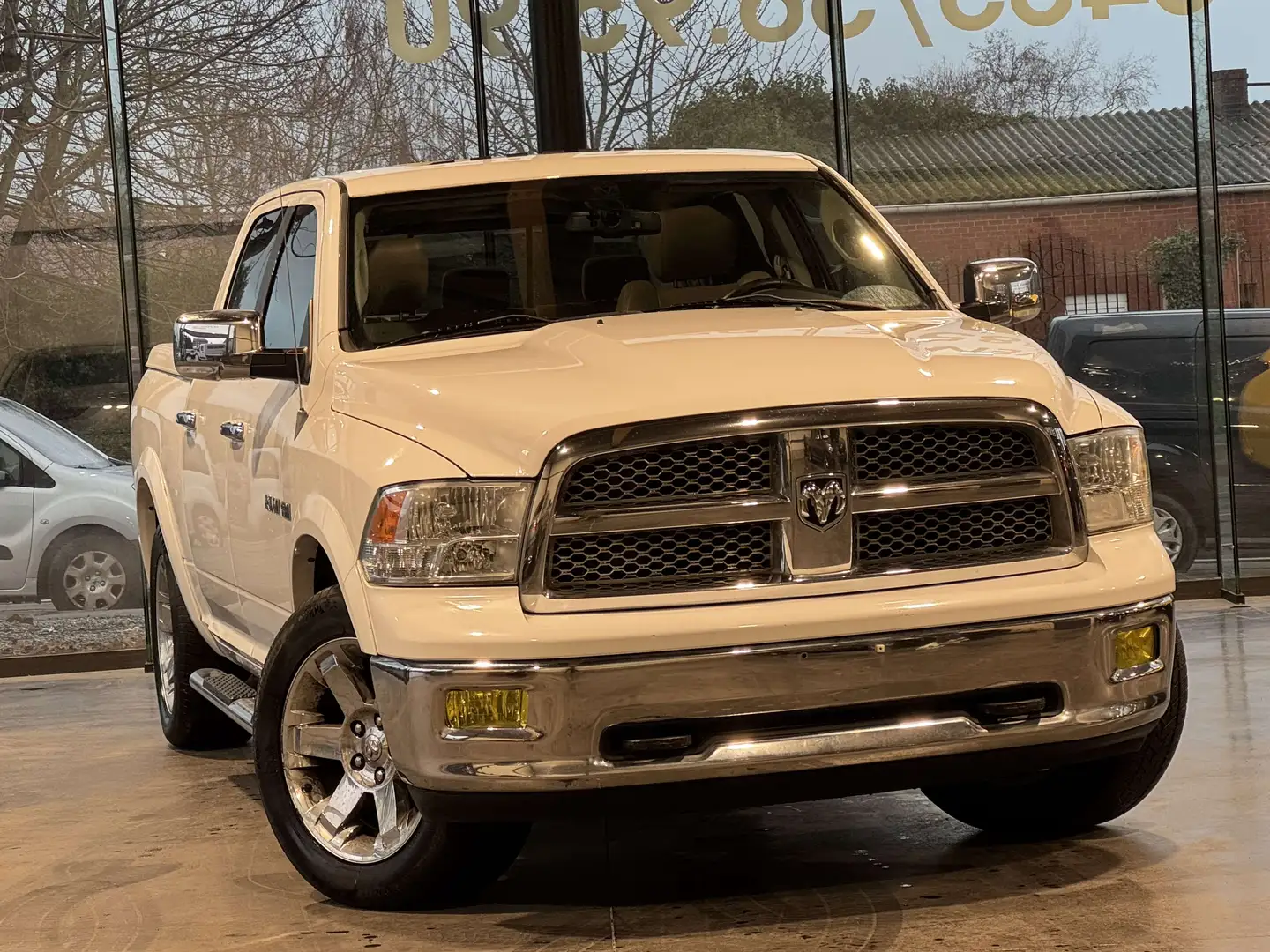 Dodge RAM 5.7i/LPG/FULLOPTIONS/BOITE AUTO/4X4/1PROP CARNET Blanc - 2