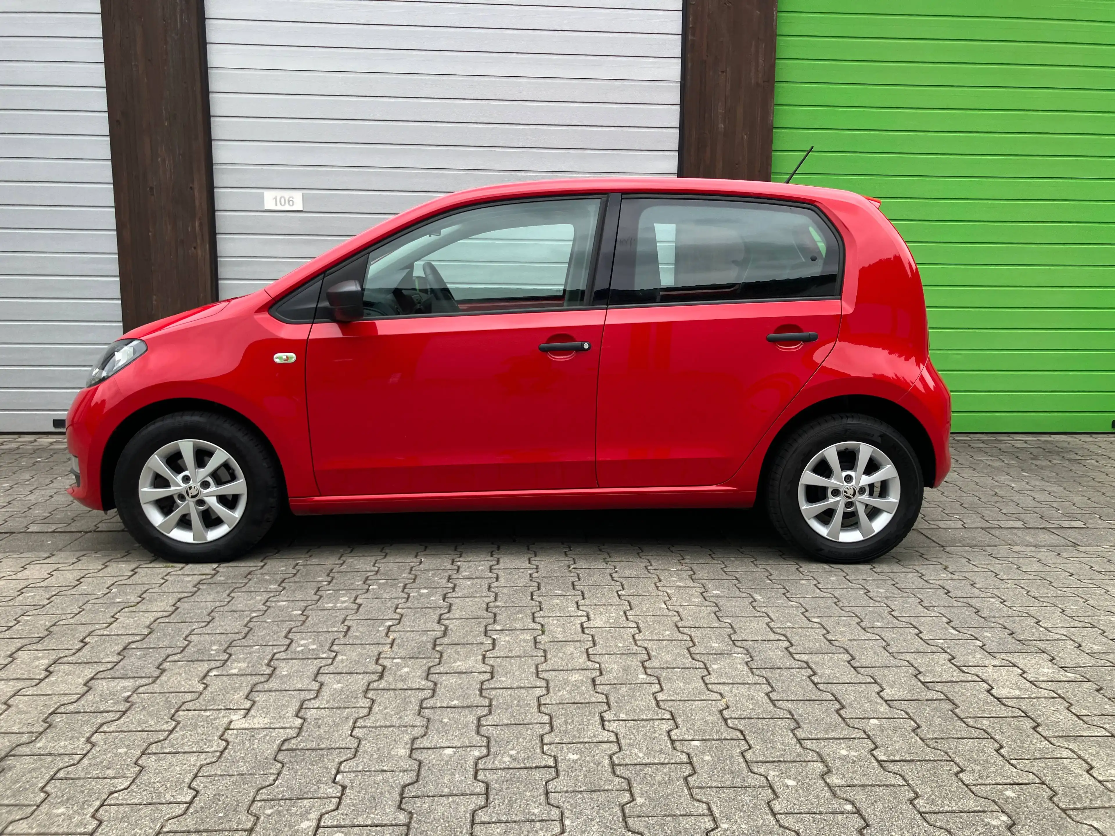 Skoda Citigo Active *1.HAND+TZ*KLIMAANLAGE*DAB+*ALUFELGEN*5 TÜREN* TOP GEPFLEGT — photo 2