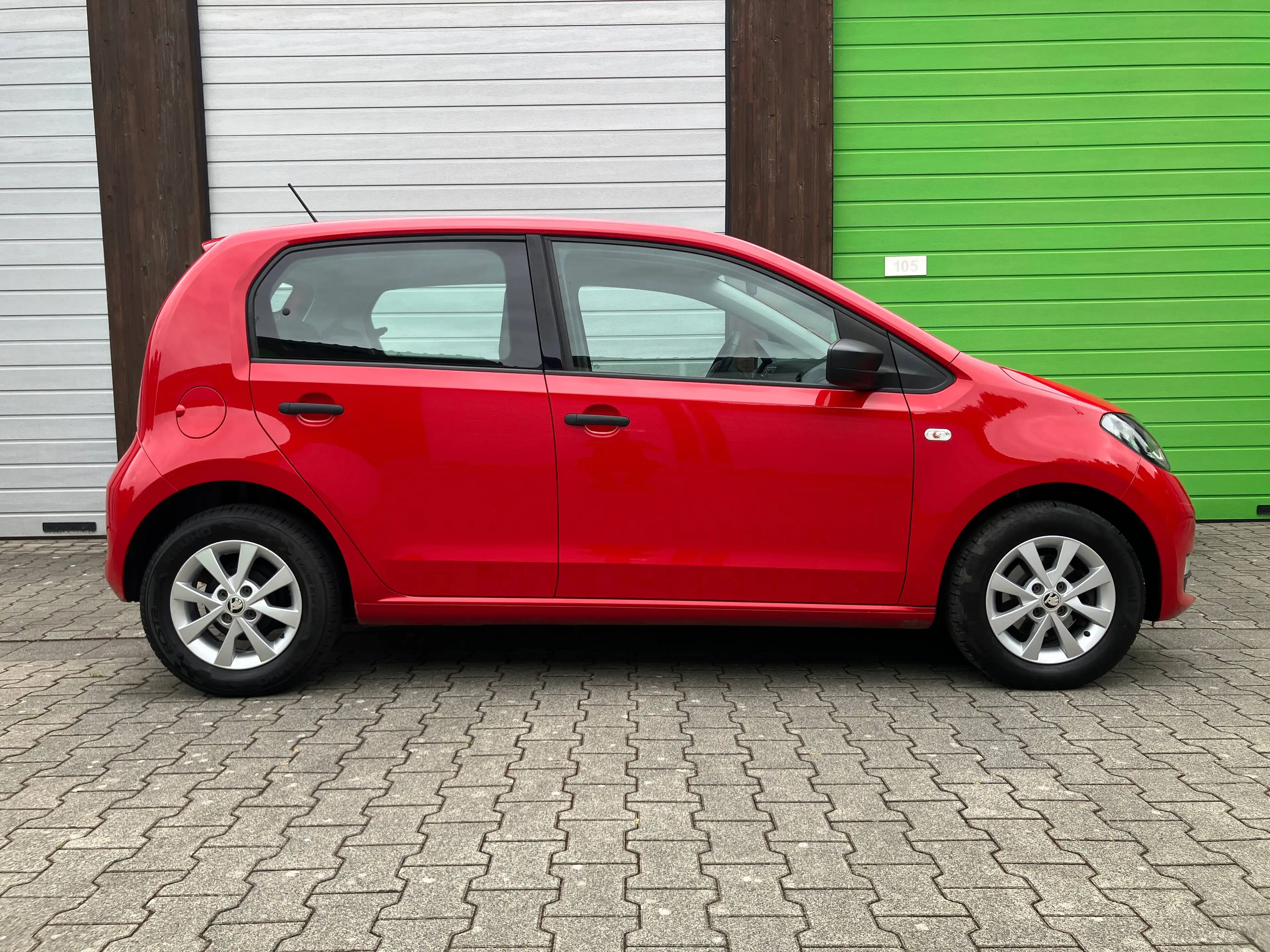 Skoda Citigo Active *1.HAND+TZ*KLIMAANLAGE*DAB+*ALUFELGEN*5 TÜREN* TOP GEPFLEGT — photo 3