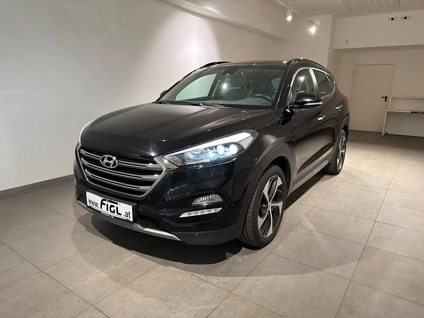 Hyundai TUCSON Tucson 2,0 CRDI 4WD Platin Aut. Schwarz - 1