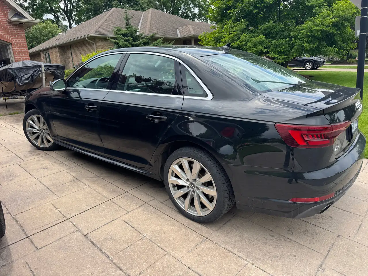 Audi A4 photo Audi A4