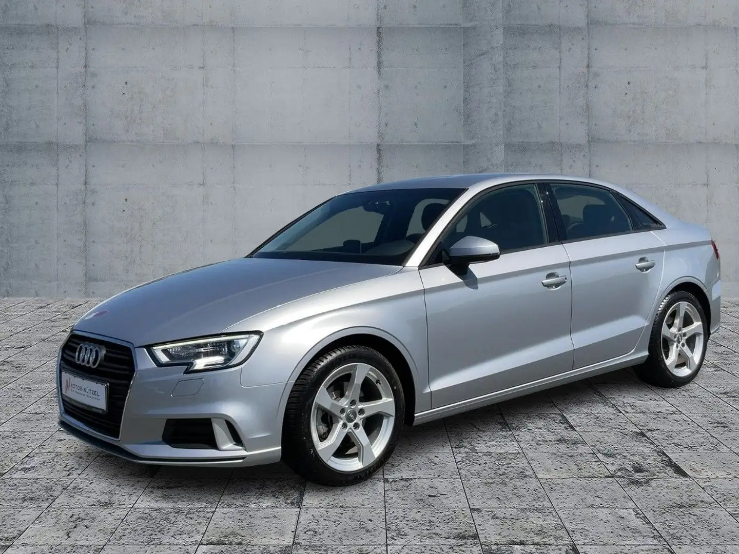Audi A3 Lim 1.5TFSI SPORT XEN+NAV+SHZ+PDC+GRA+MFL+MAL Argent - 2