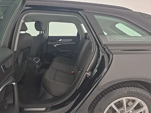 Audi A6 Avant view 10
