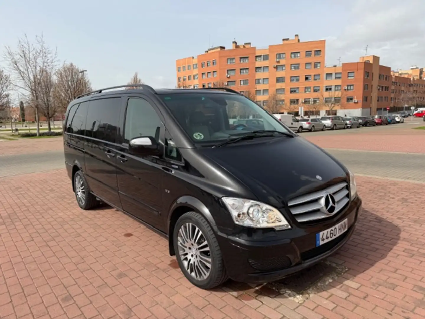 Mercedes-Benz Viano 3.0CDI Avantgarde Compacto Aut. Negro - 1