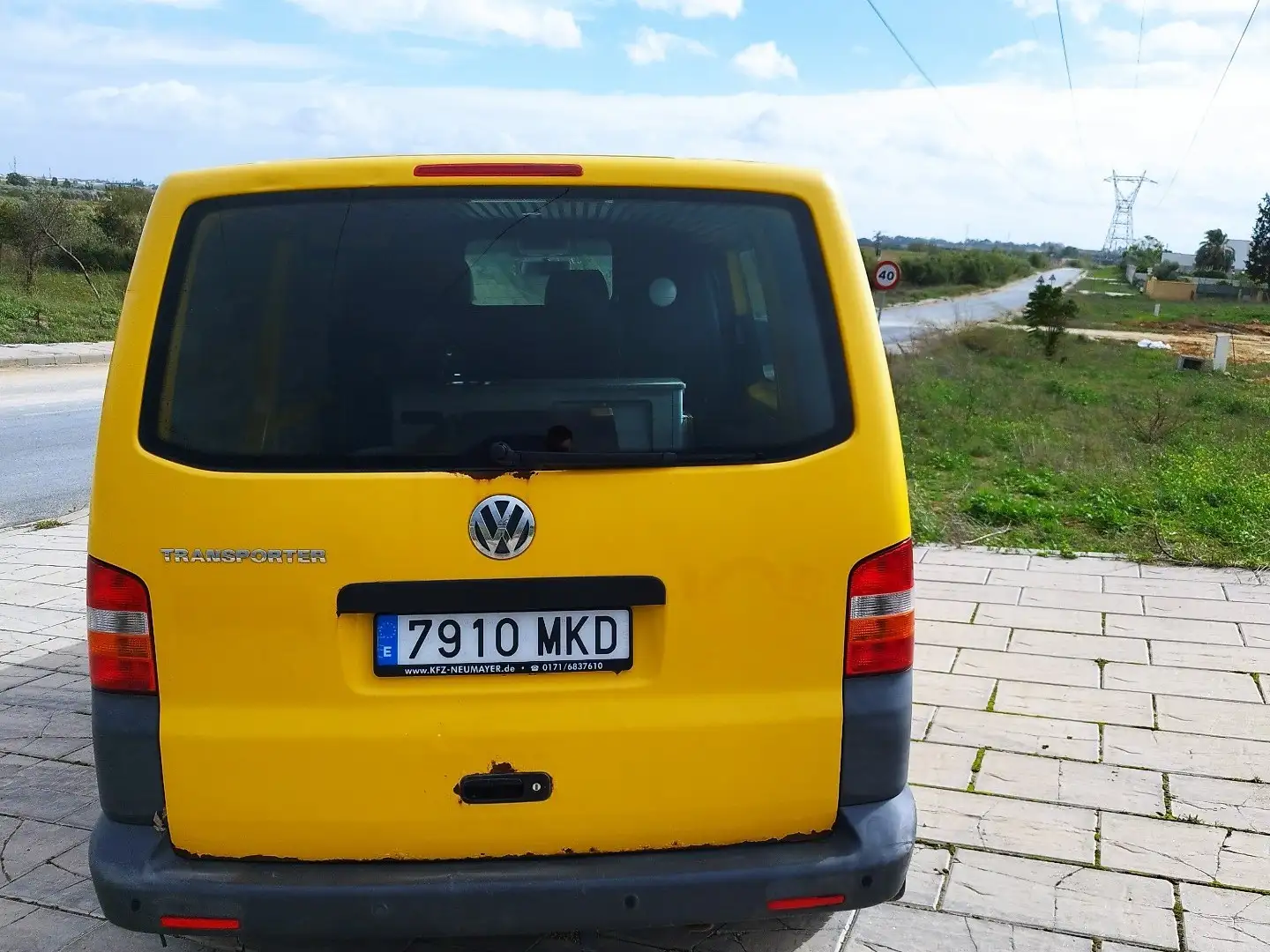 Volkswagen Transporter Furgón 1.9TDI Techo Medio 84 Yellow - 2