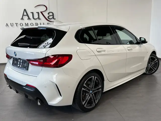 BMW 1 Series view 4