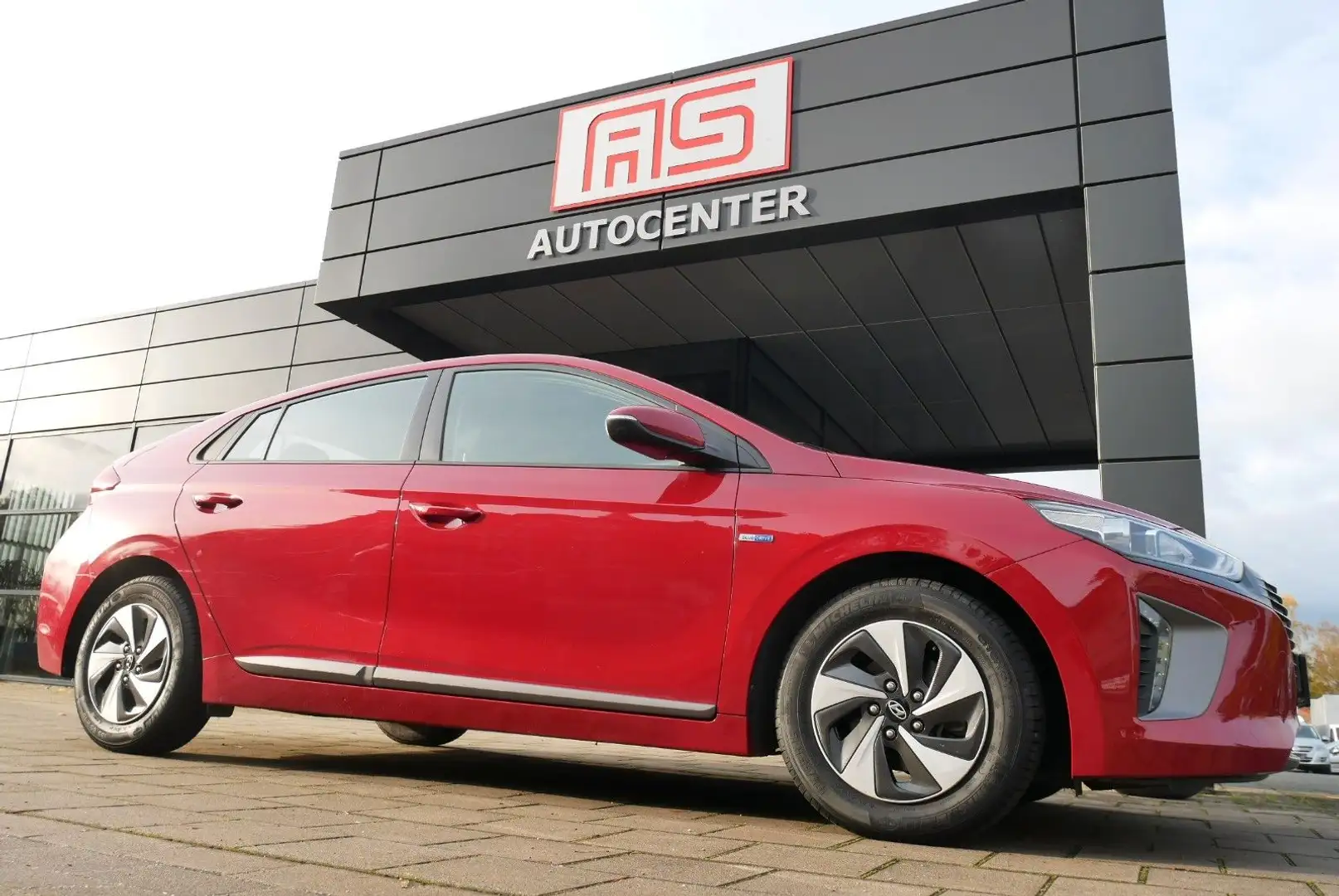 Hyundai IONIQ Autom. Trend Hybrid ACC Kamera DAB PDC Rot - 1