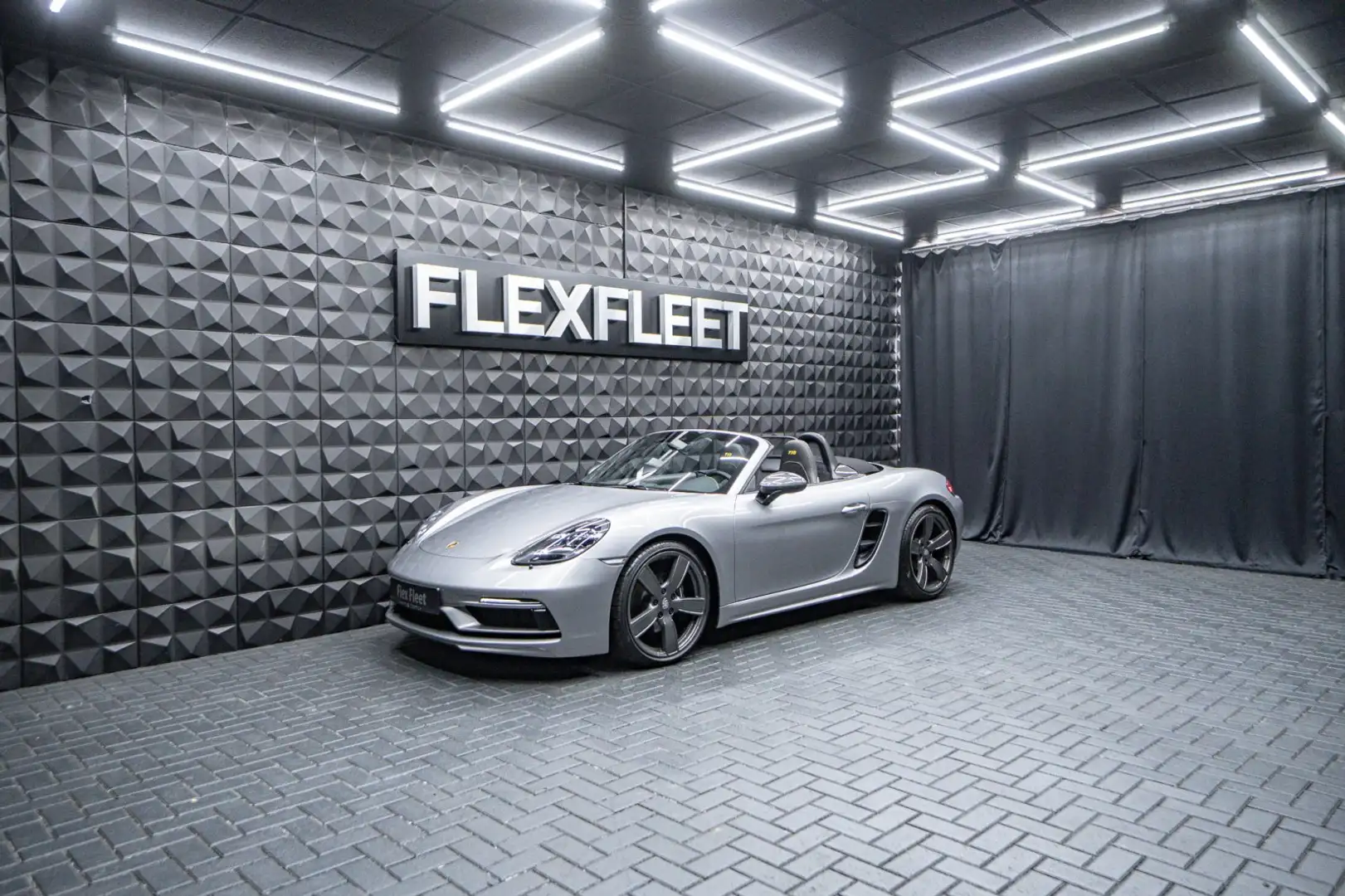 Porsche 718 Boxster T APPROVED SportChrono SportDesing Silber - 1