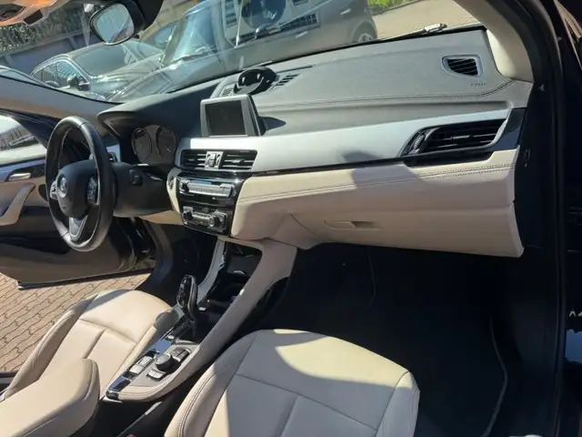 BMW X2 view 11