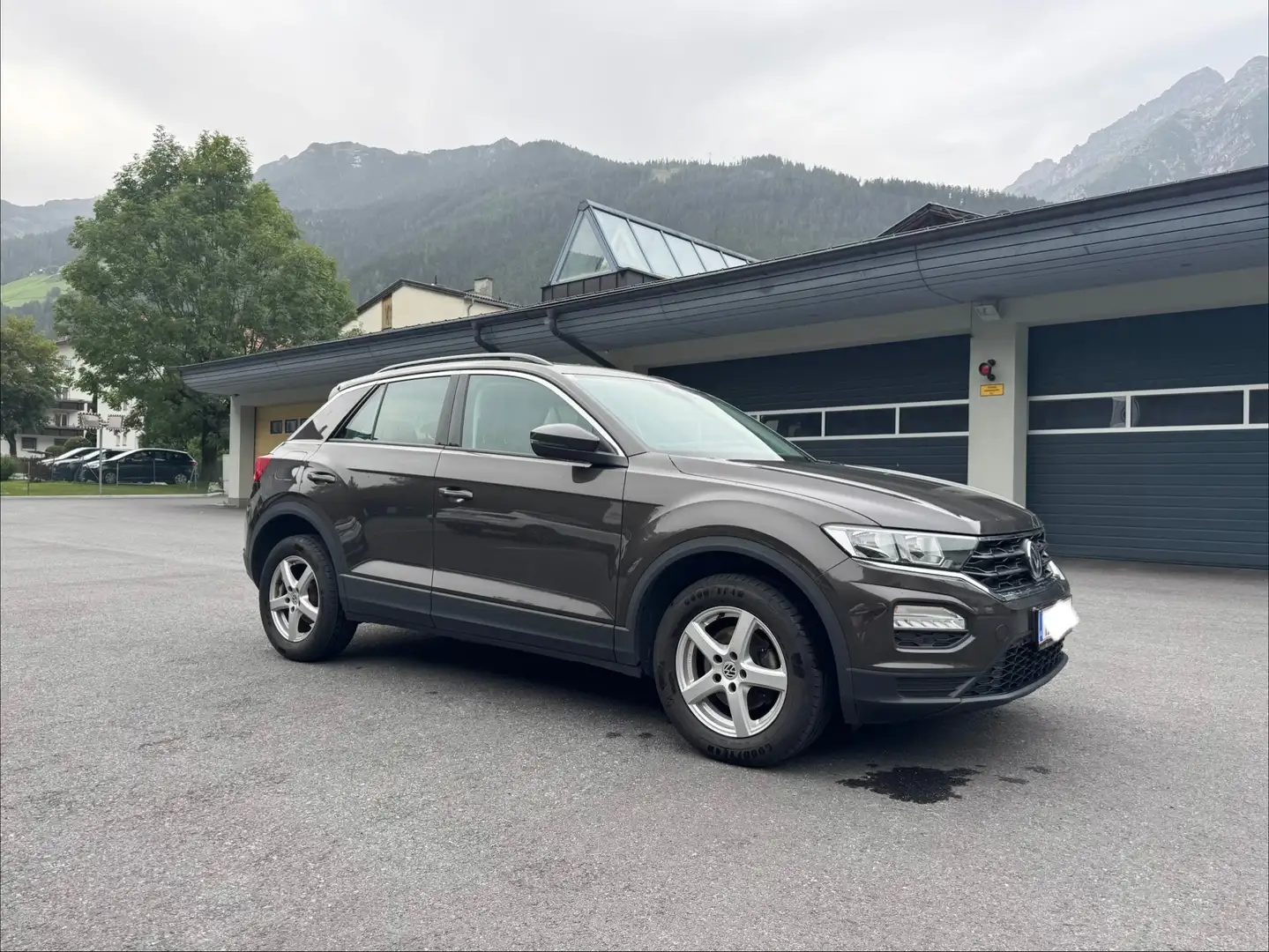 Volkswagen T-Roc T-Roc 1,0 TSI Braun - 1