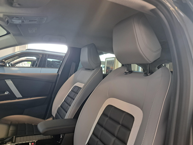 Citroen C4 1.2 Hybrid Aut Collection 5d 100kW — photo 9