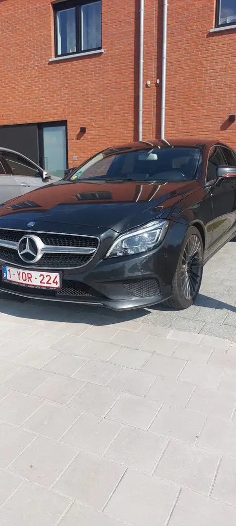 Mercedes-Benz 220 cls - 1