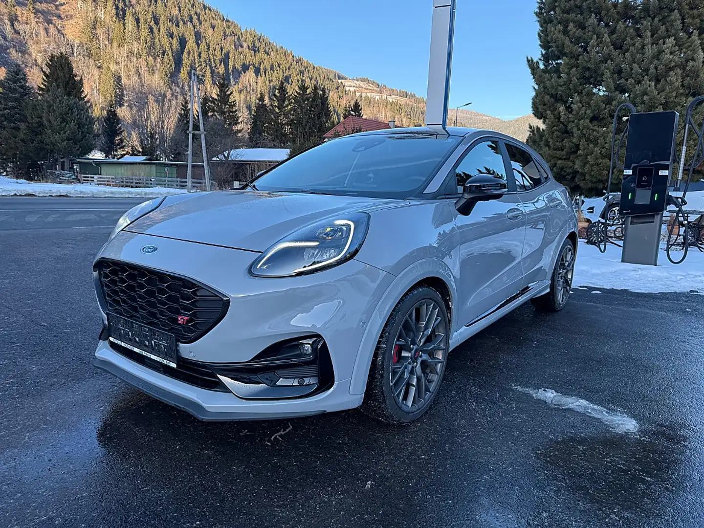 Ford Puma 1,0 EcoBoost Hybrid ST X Aut. Grau - 2