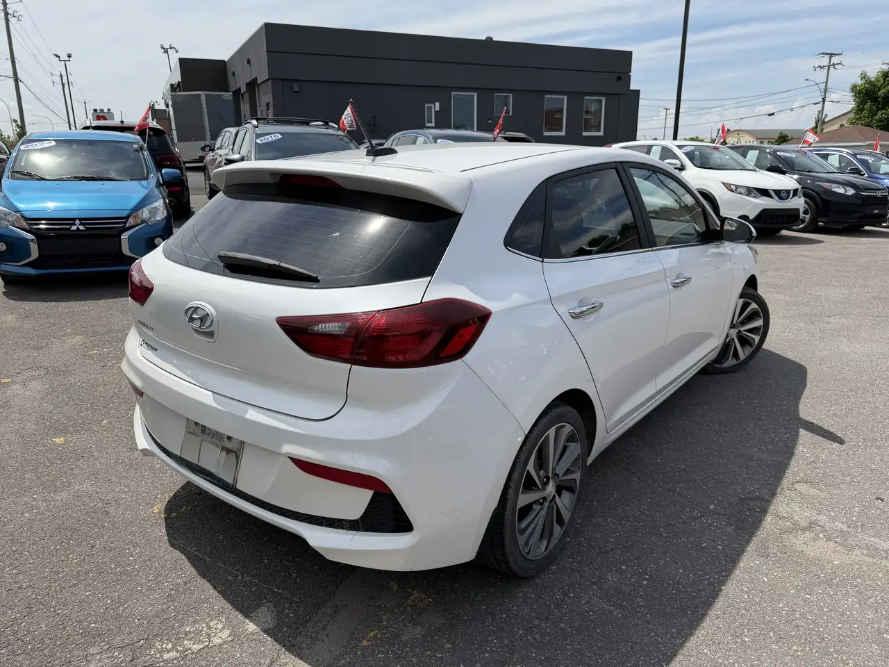 Hyundai ACCENT photo Hyundai ACCENT