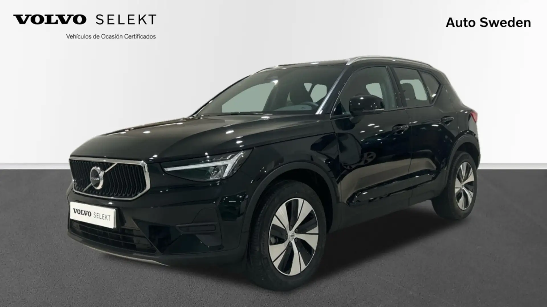 Volvo XC40 CORE B3 MILD HYBRID - 1