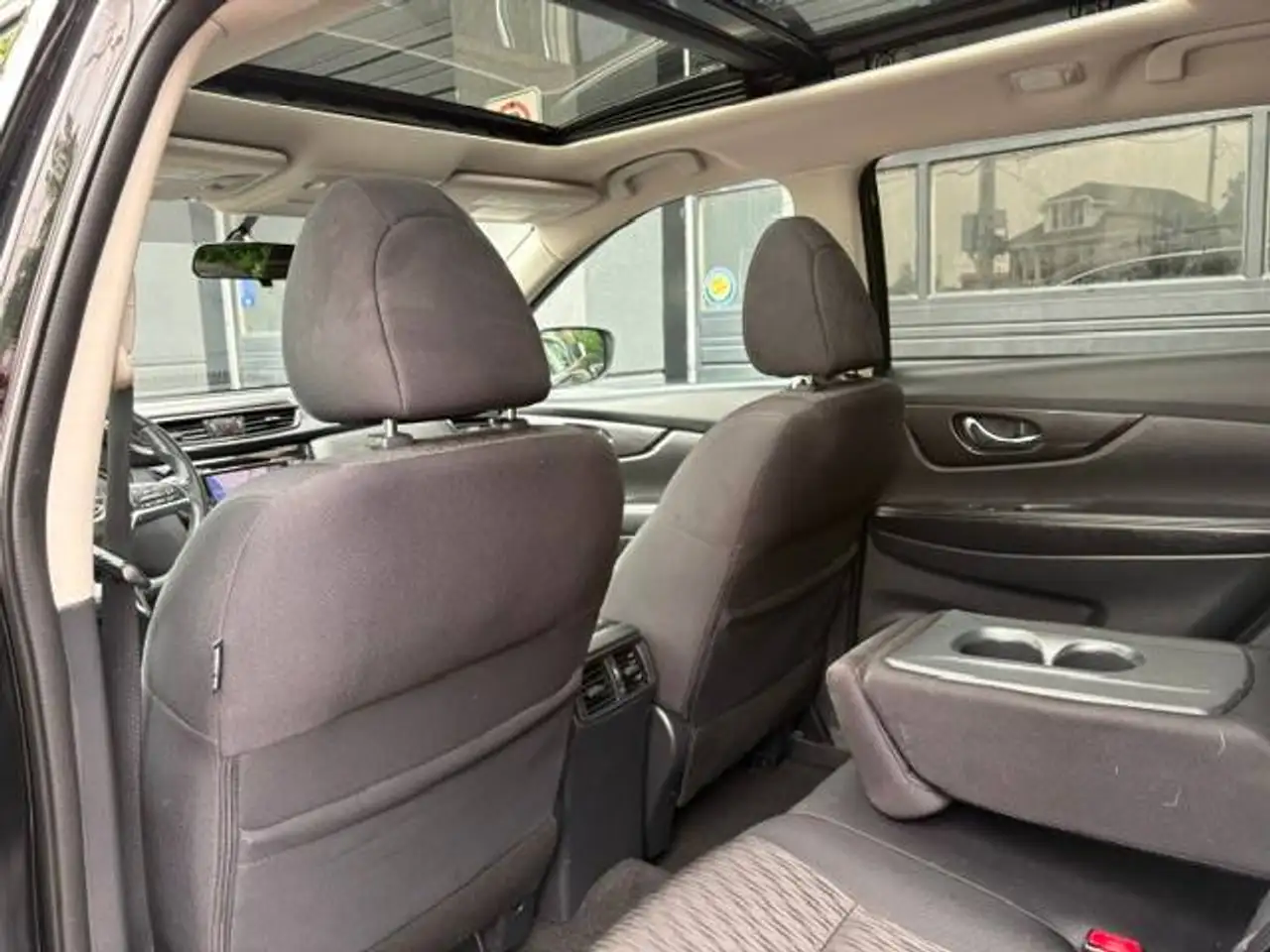 Nissan Rogue снимка Nissan Rogue