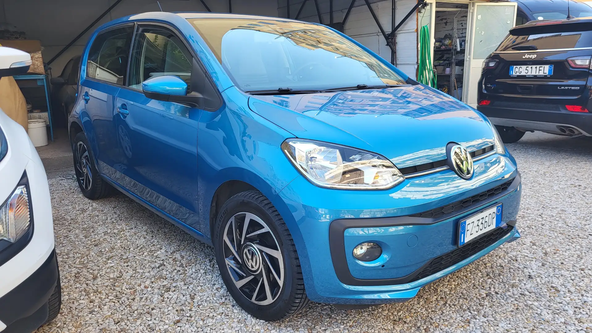 Volkswagen up! up! 5p 2017 5p 1.0 High 60cv Azul - 1