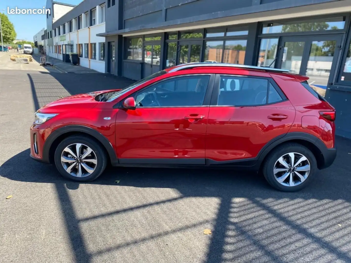 Kia Stonic ACTIVE 1.0 T-GDI 100 HYBRID MHEV Rouge - 2