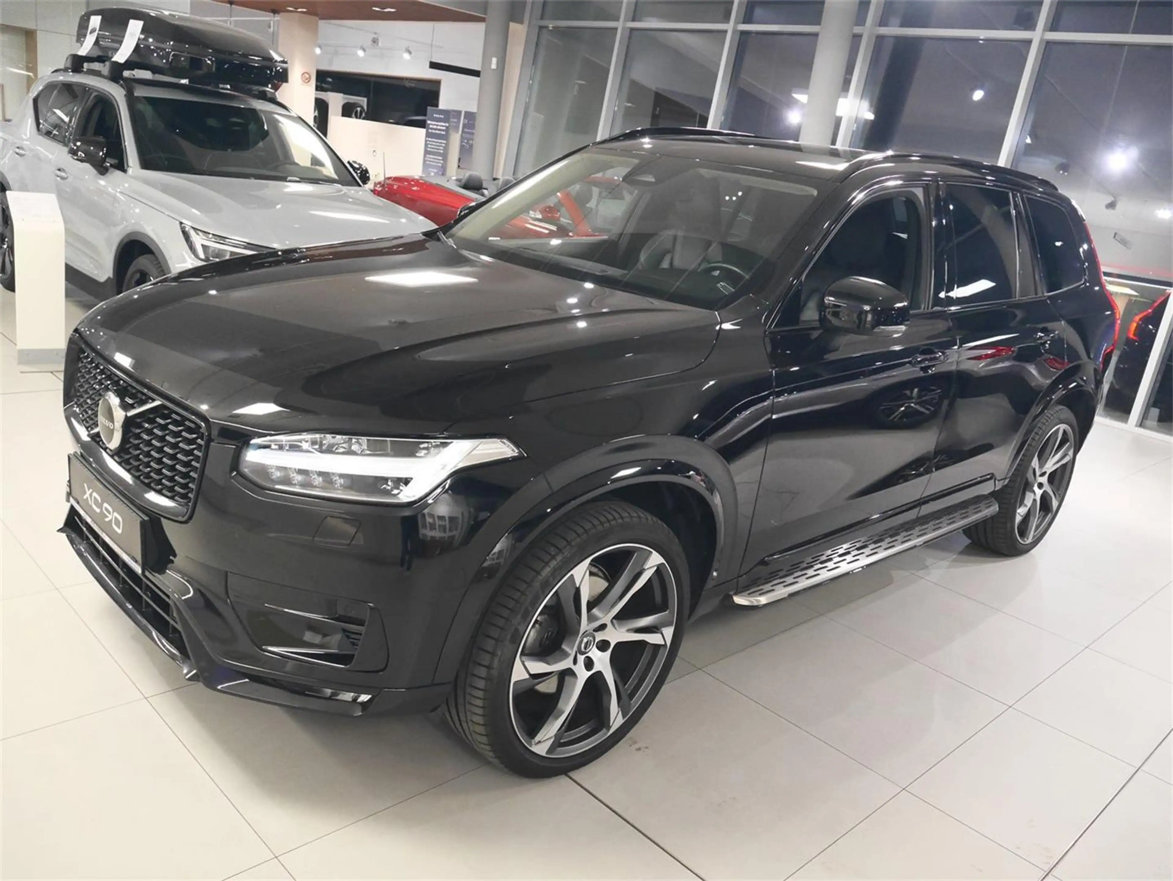 Volvo XC90 B5 (D) AWD Geartr. Plus Dark 7-Sitzer — photo 2