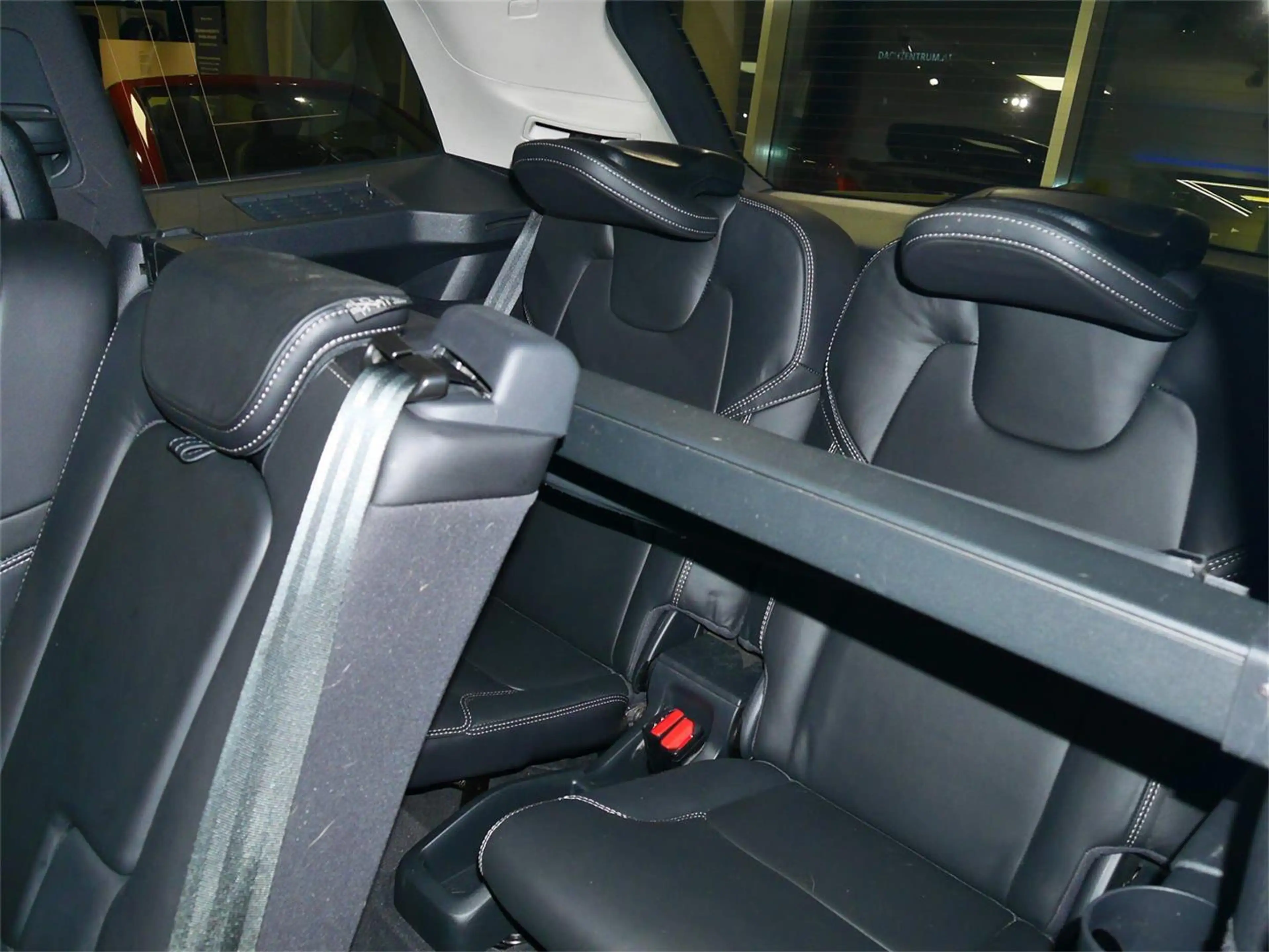 Volvo XC90 B5 (D) AWD Geartr. Plus Dark 7-Sitzer — photo 8