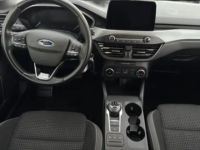 Ford Focus view 14