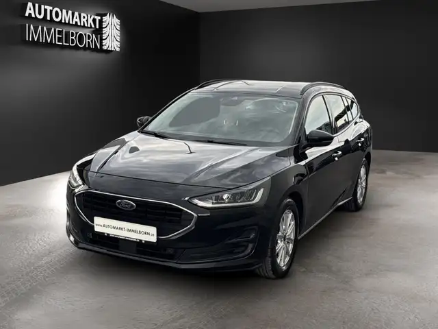 Ford Focus view 2