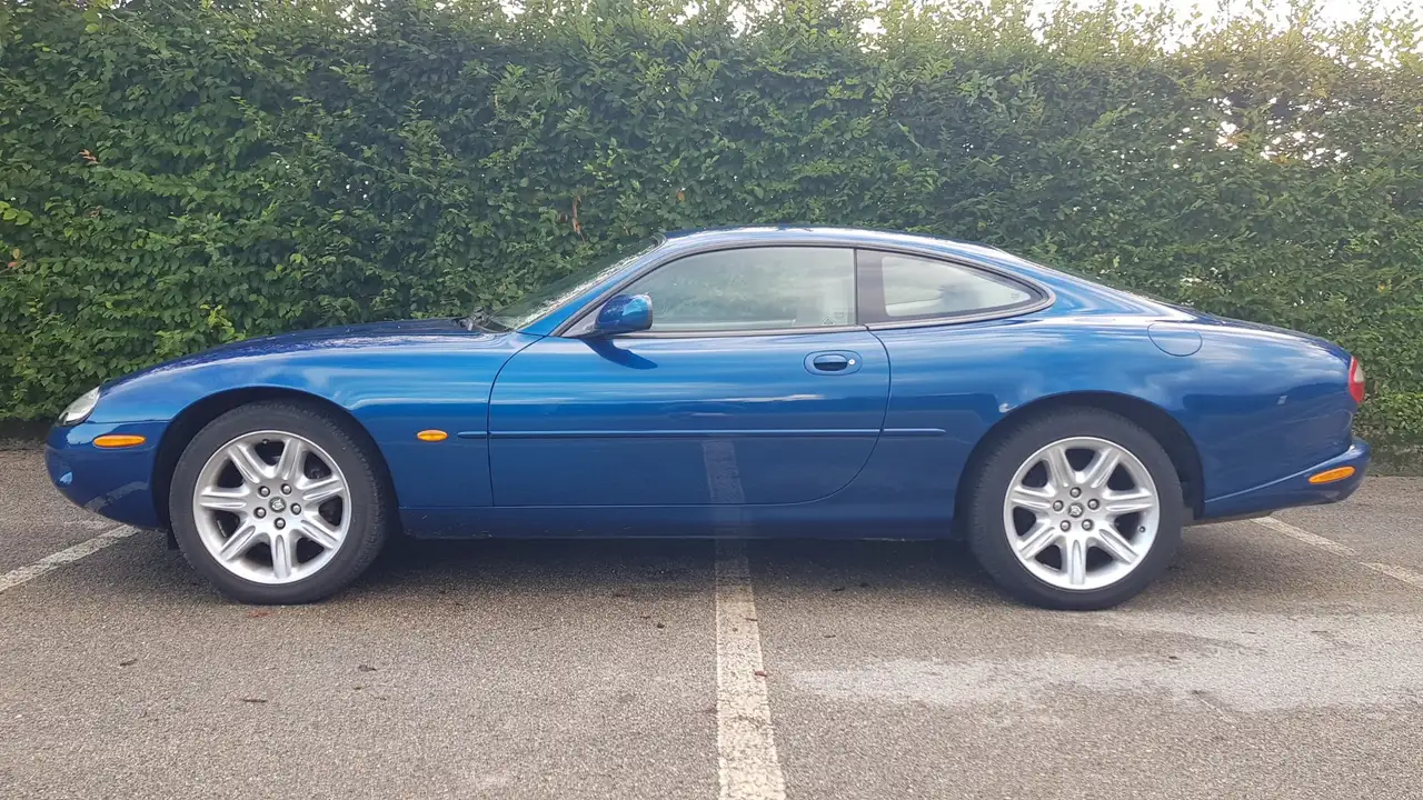 Jaguar XK8 Coupe 4.0, foto 3