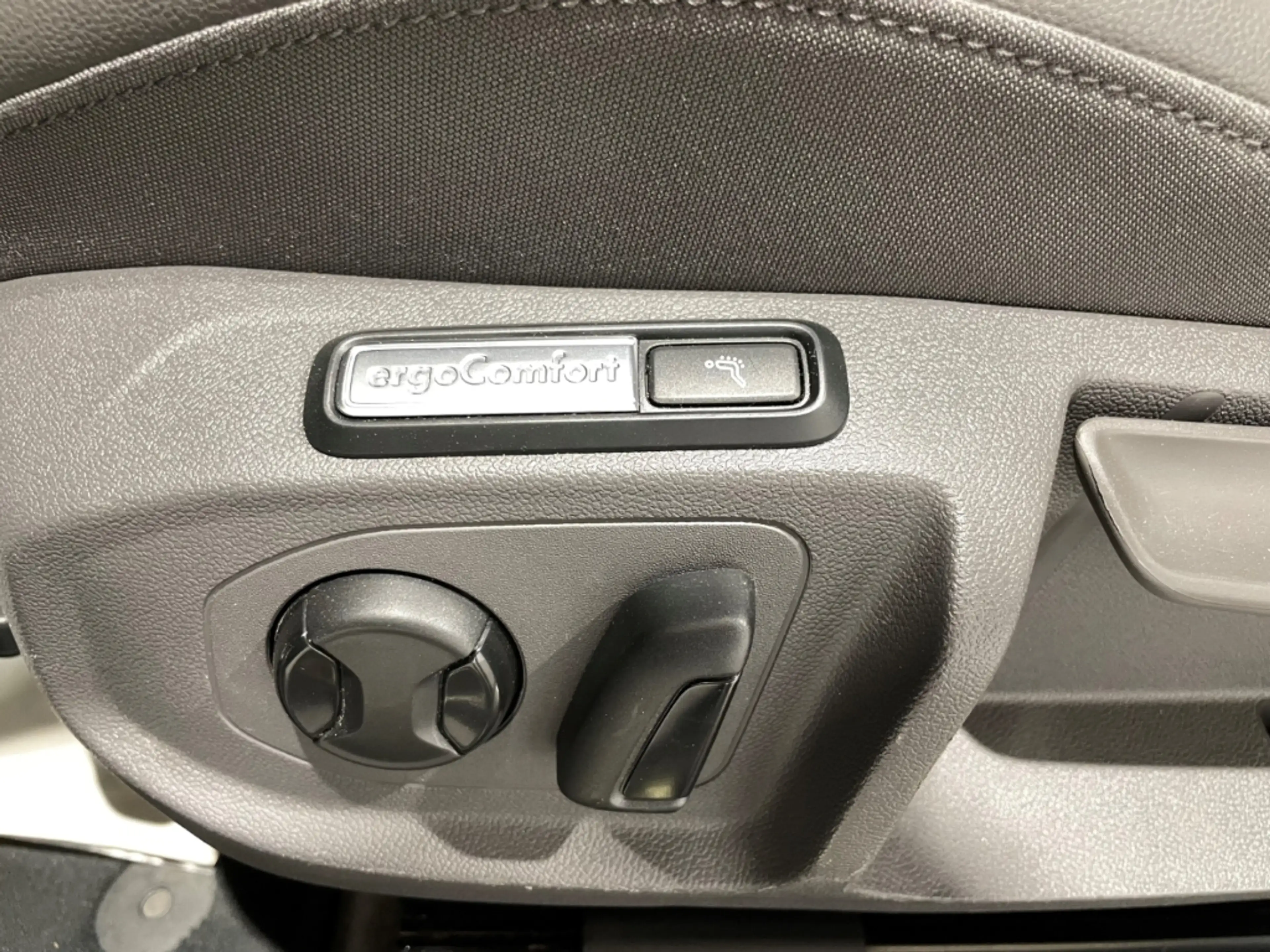 Volkswagen Arteon 2.0 TSI DSG Elegance EU6 Leder LED ACC — photo 6