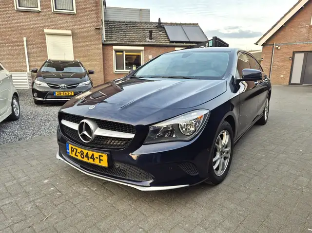 Mercedes-Benz CLA 180 Shooting Brake d Business Navi Clima Cruise Half L