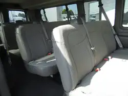 GMC Savana снимка GMC Savana