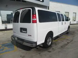 GMC Savana снимка GMC Savana