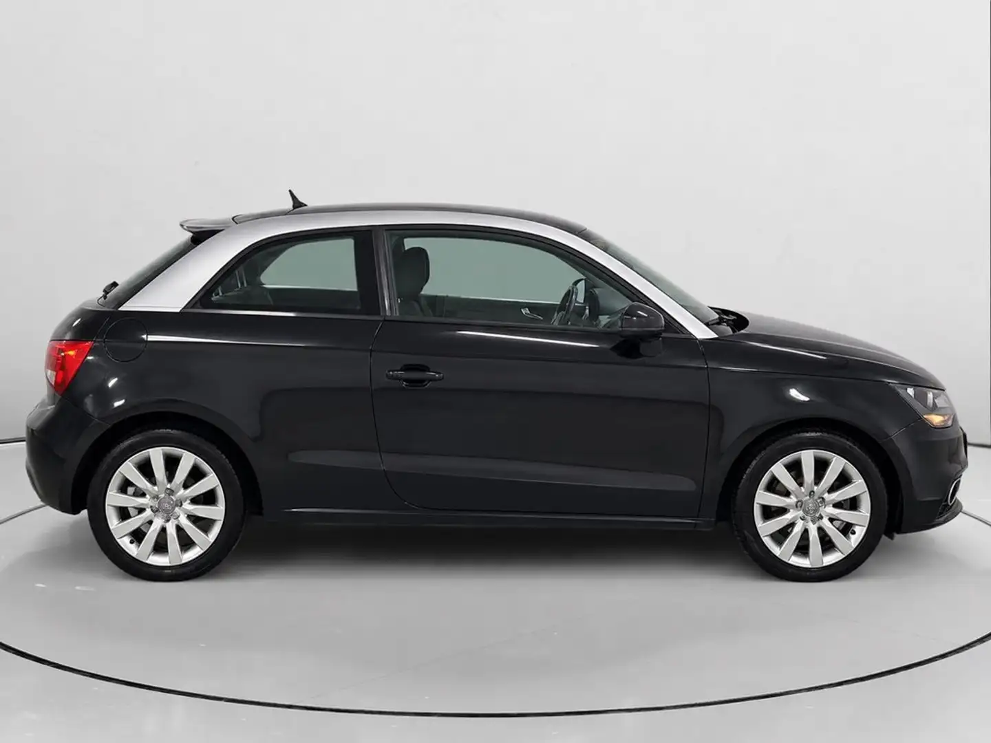 Audi A1 1.6TDI Attraction Negro - 2