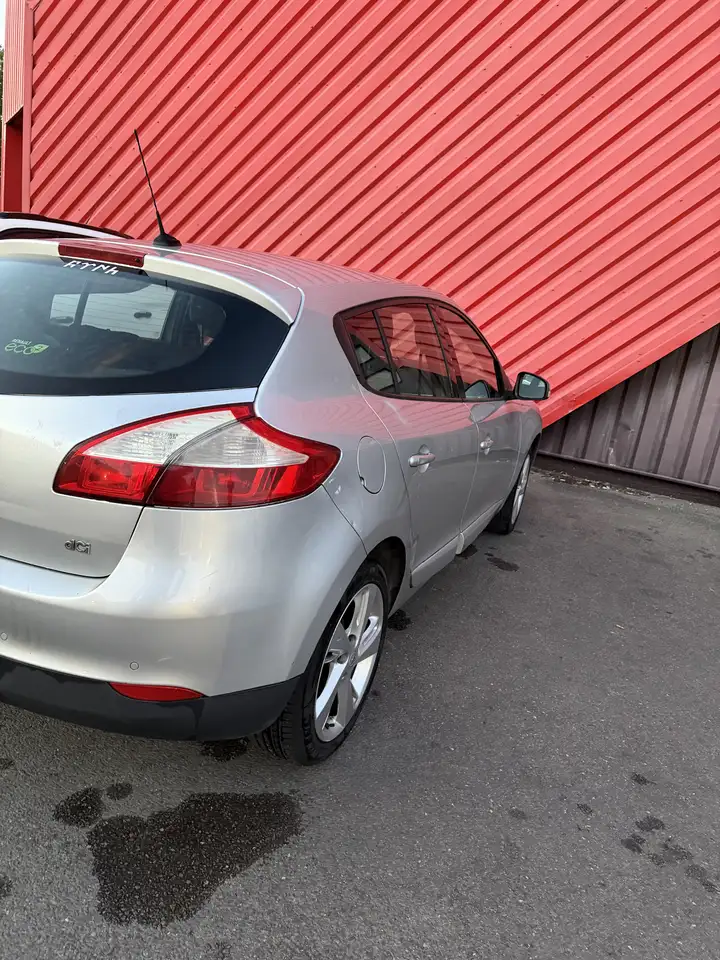 Renault Megane Berline — photo 2