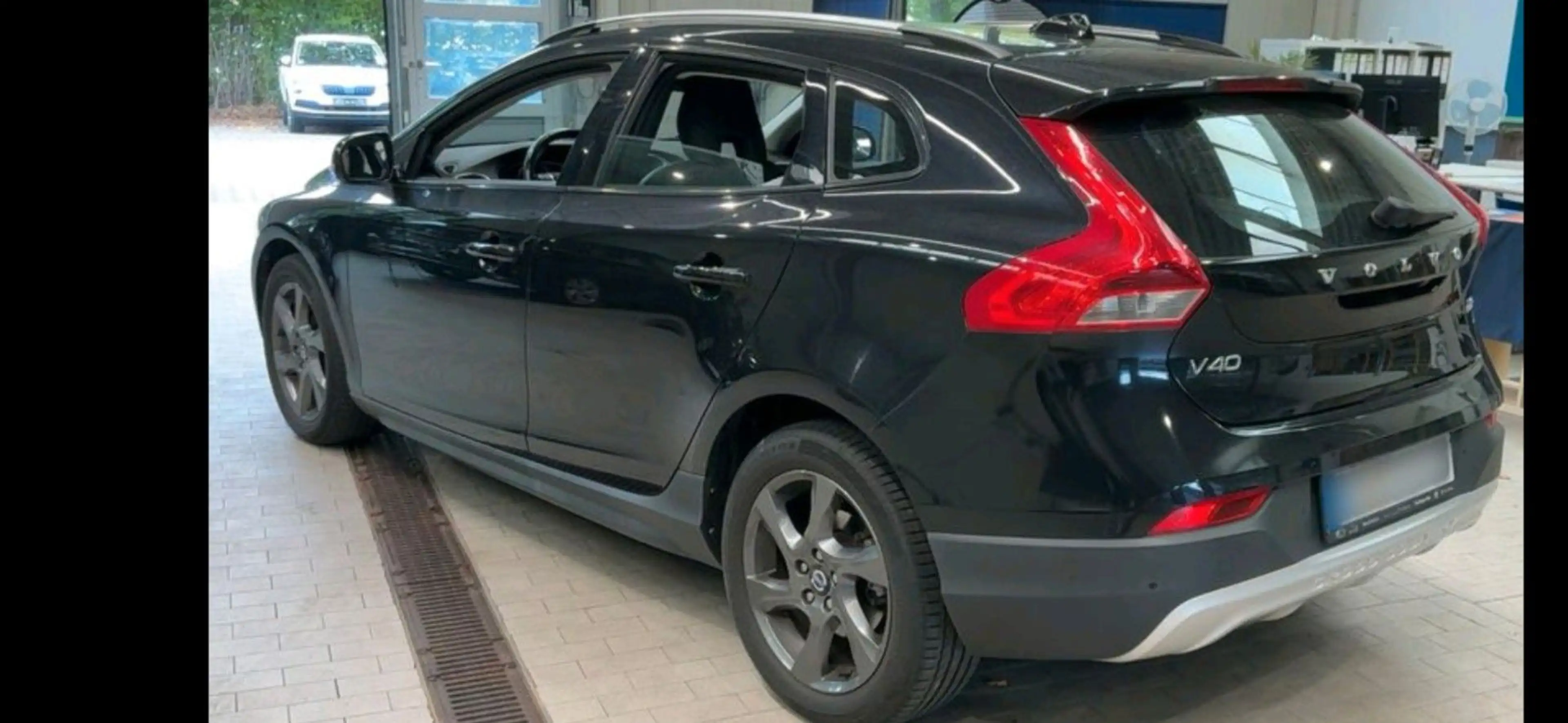 Volvo V40 Cross Country You!,,1-Hand,,Navi,Kamera,Sche — photo 2