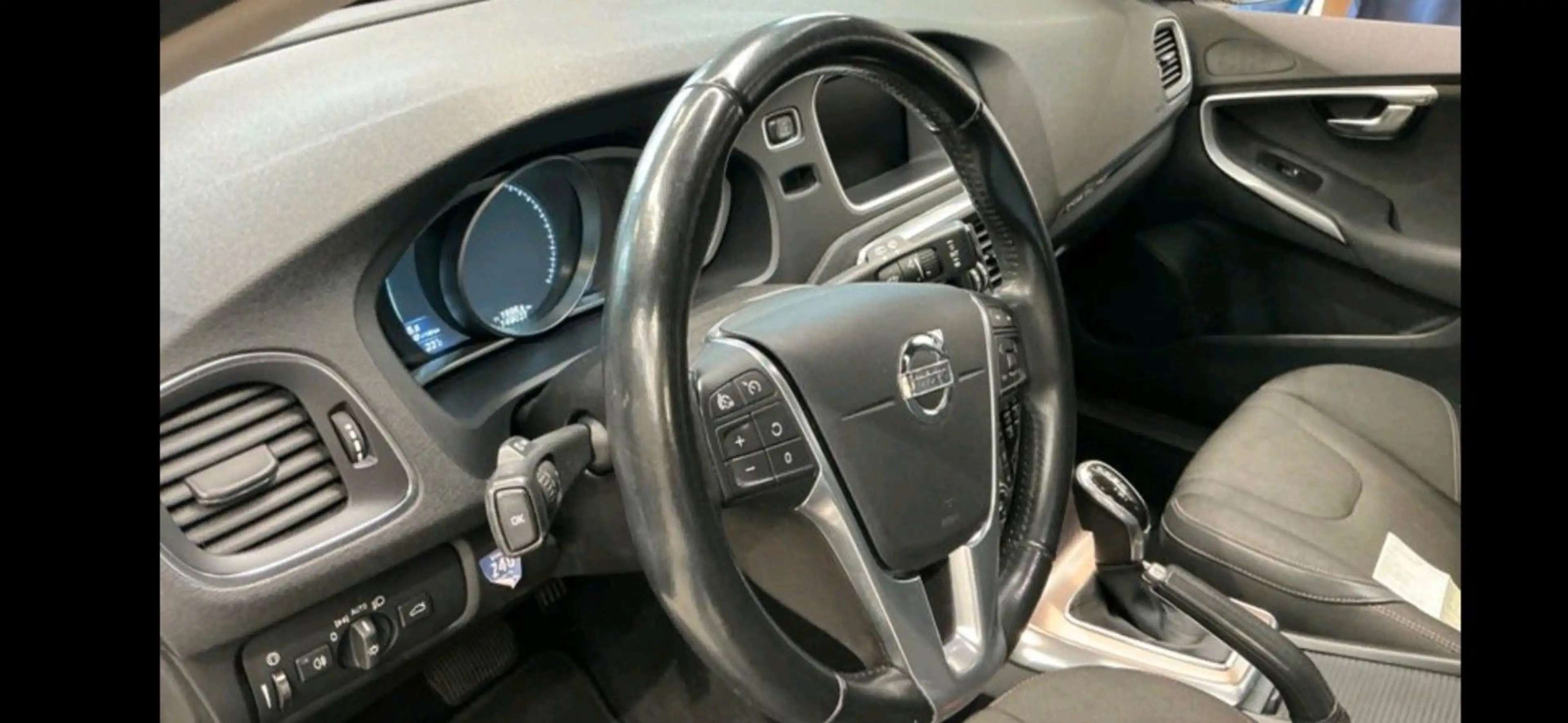 Volvo V40 Cross Country You!,,1-Hand,,Navi,Kamera,Sche — photo 6