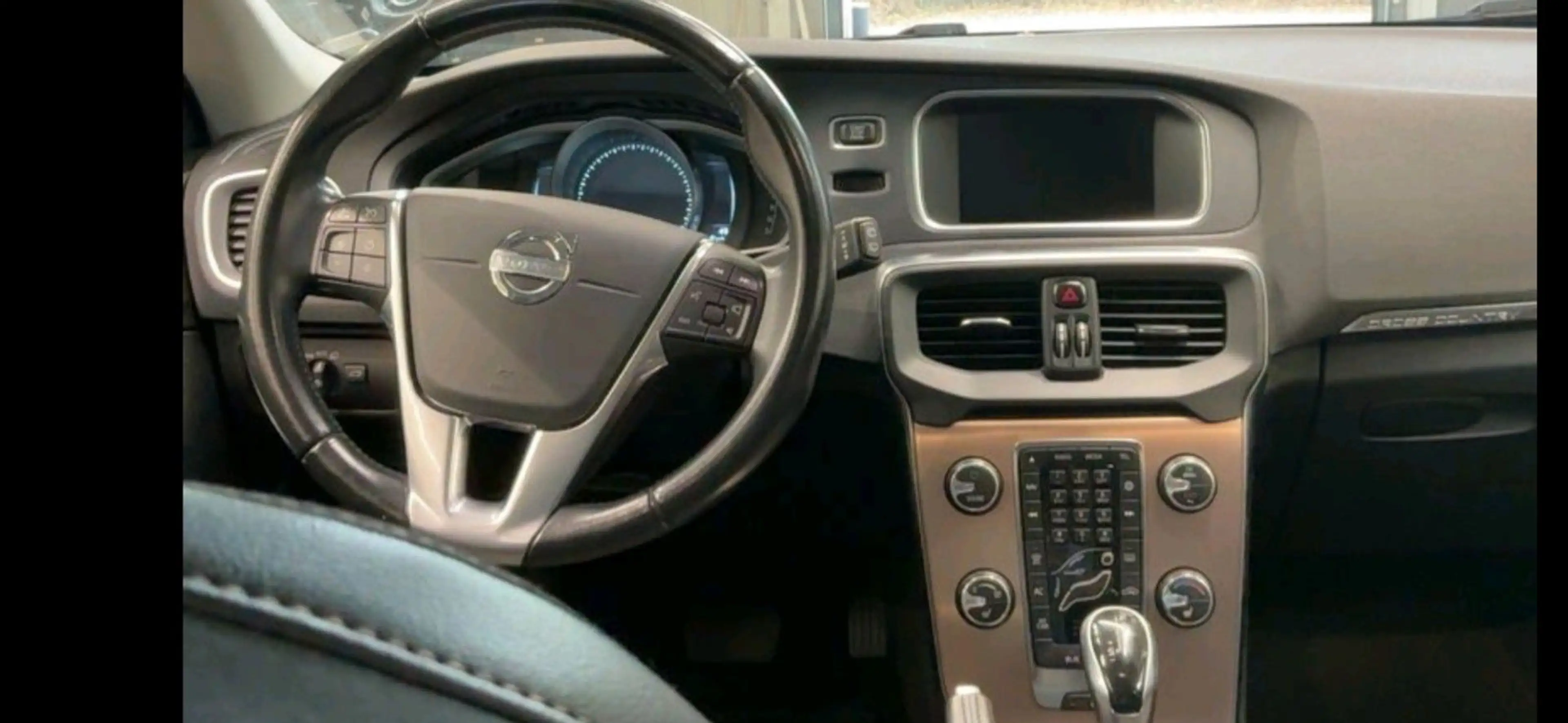 Volvo V40 Cross Country You!,,1-Hand,,Navi,Kamera,Sche — photo 9