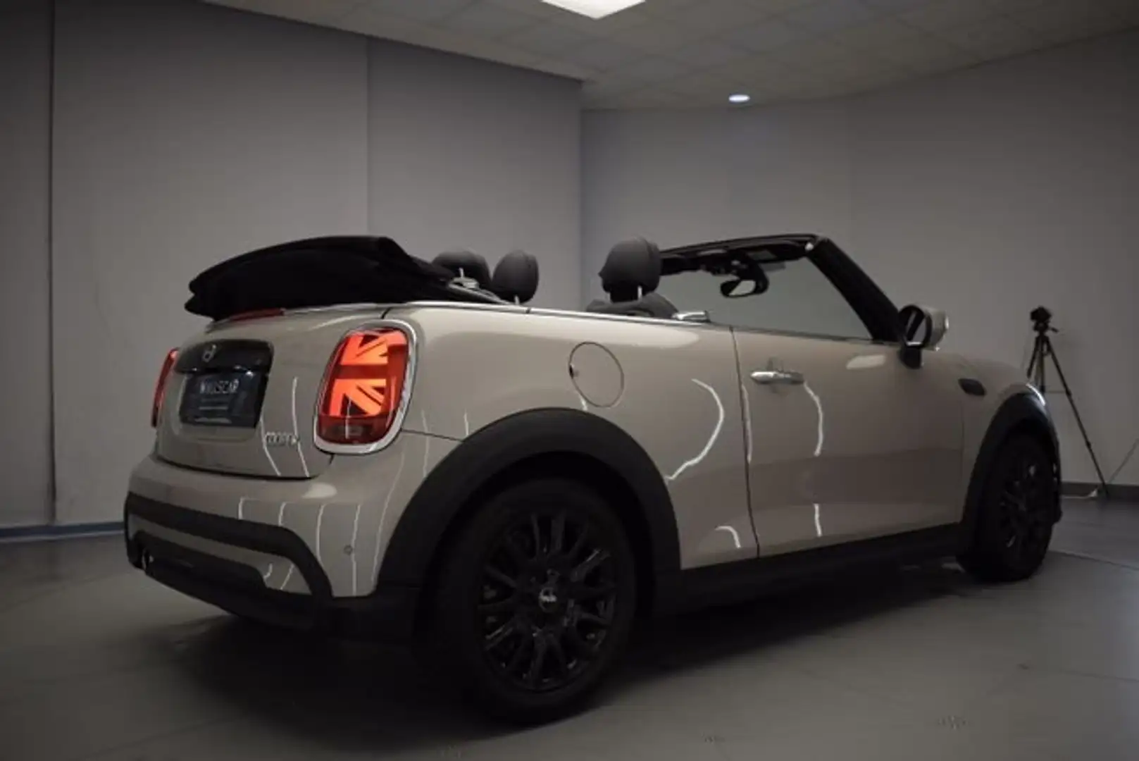 MINI Cooper Cabrio Aut. Marrón - 2