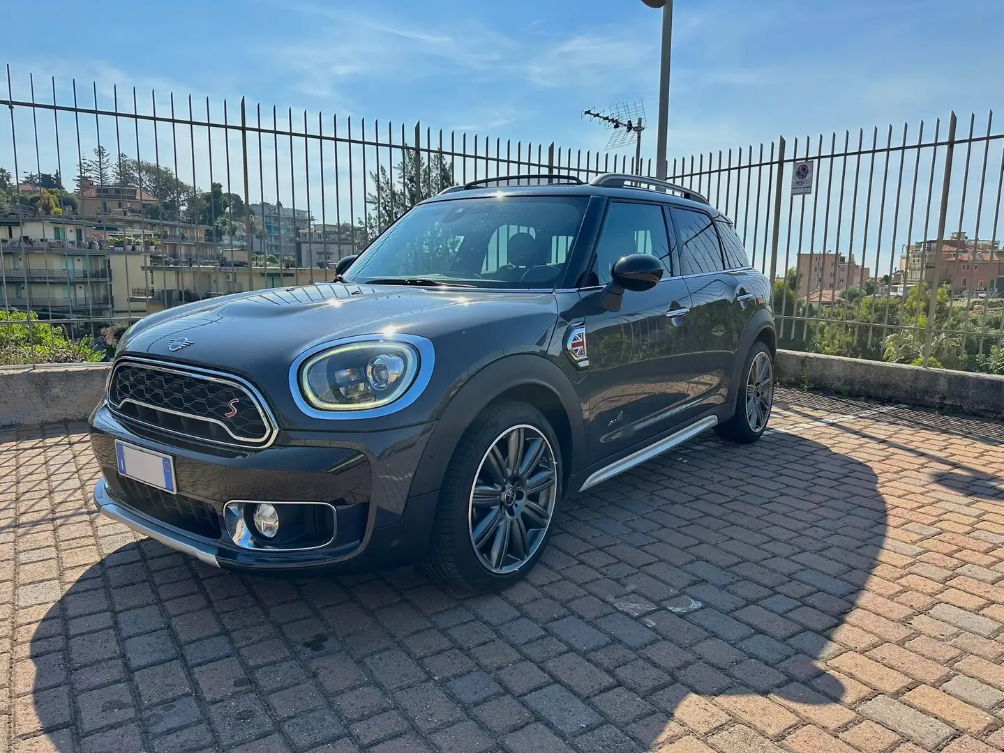 MINI Cooper SD Countryman 2.0 Hype all4 auto FULL OPTIONAL Gris - 1