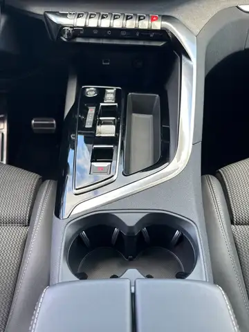 Peugeot 3008 view 18