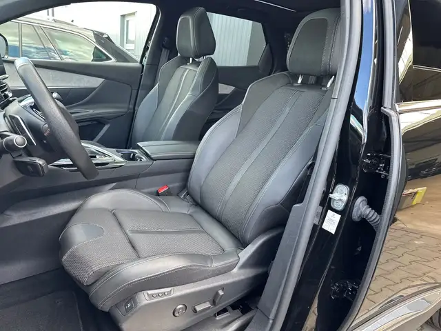 Peugeot 3008 view 13