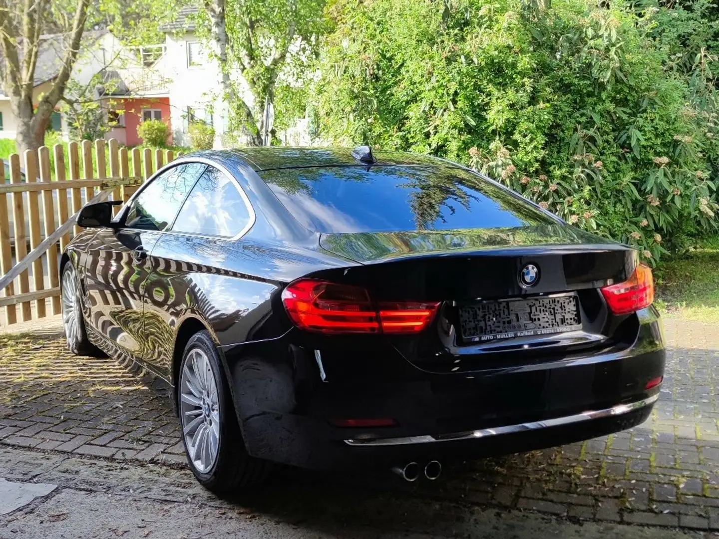BMW 428 428i Coupe Sport-Aut. Luxury Line Navi Xenon Leder Schwarz - 1