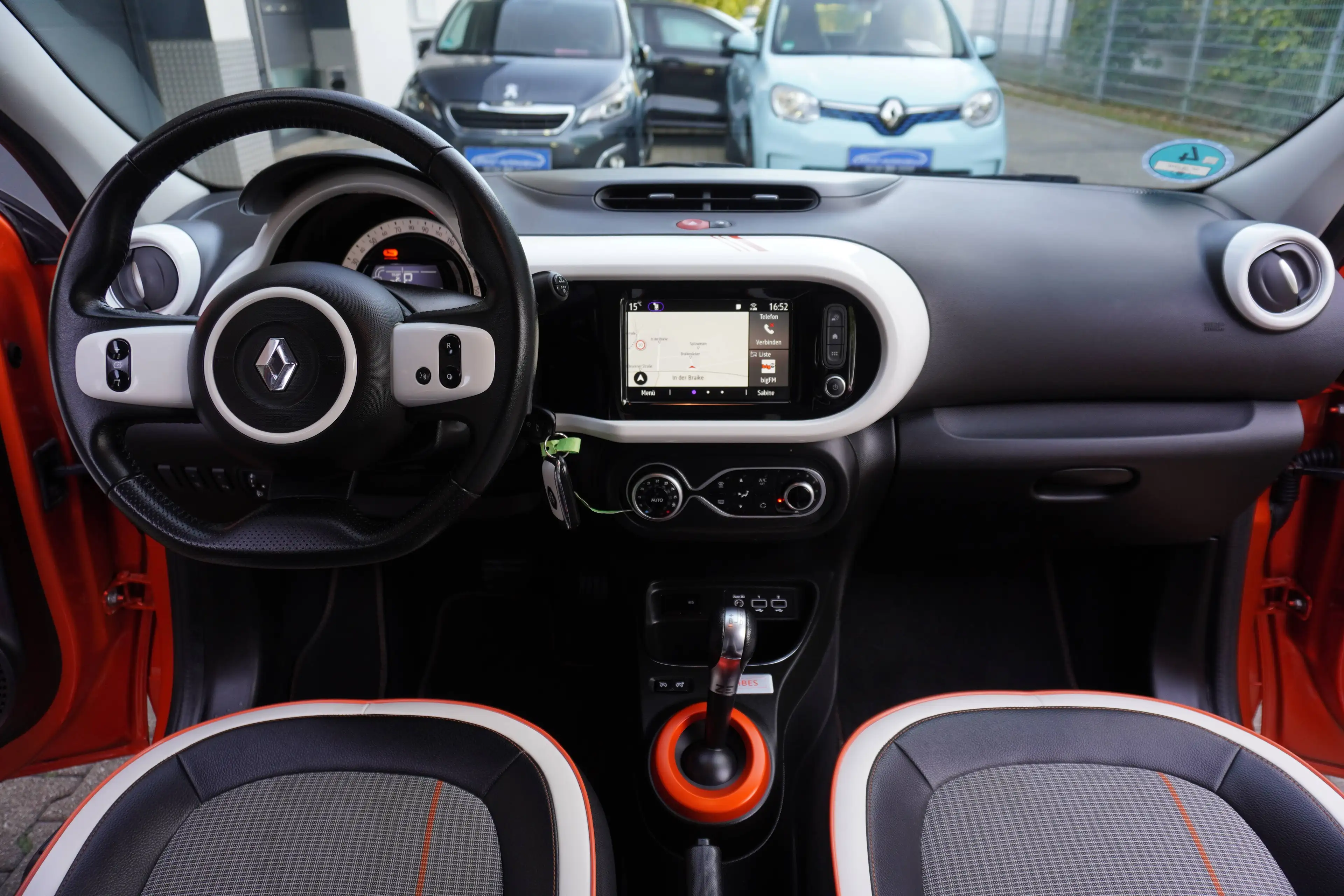 Renault Twingo Vibes Electric KLIMA+NAVI+KAMERA+ALU+TEMPOMAT+1.Hd — photo 10