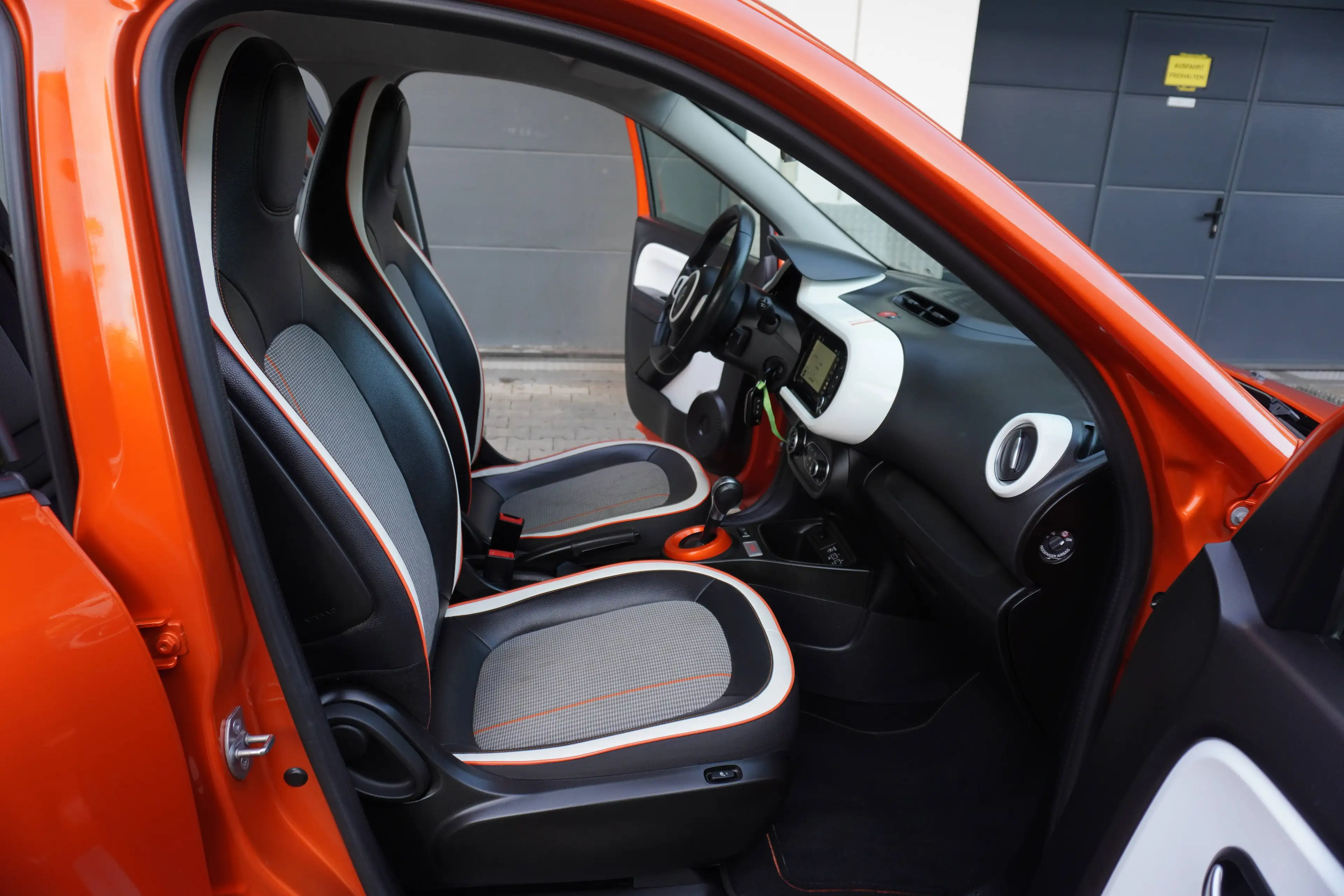 Renault Twingo Vibes Electric KLIMA+NAVI+KAMERA+ALU+TEMPOMAT+1.Hd — photo 15