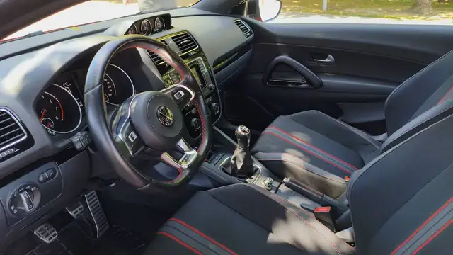 Volkswagen Scirocco view 8
