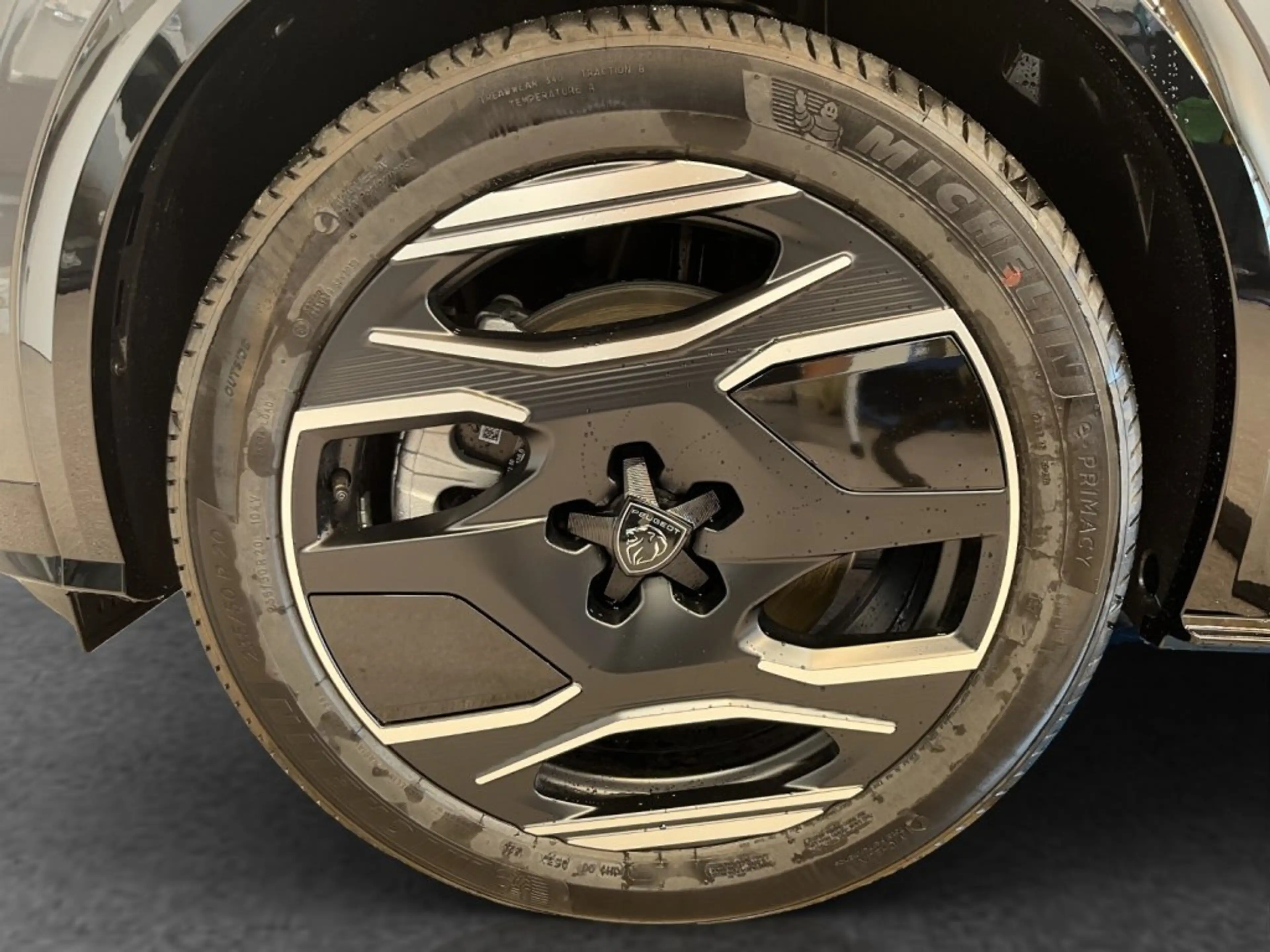 Peugeot 5008 GT Elektro 230 98kW — photo 20