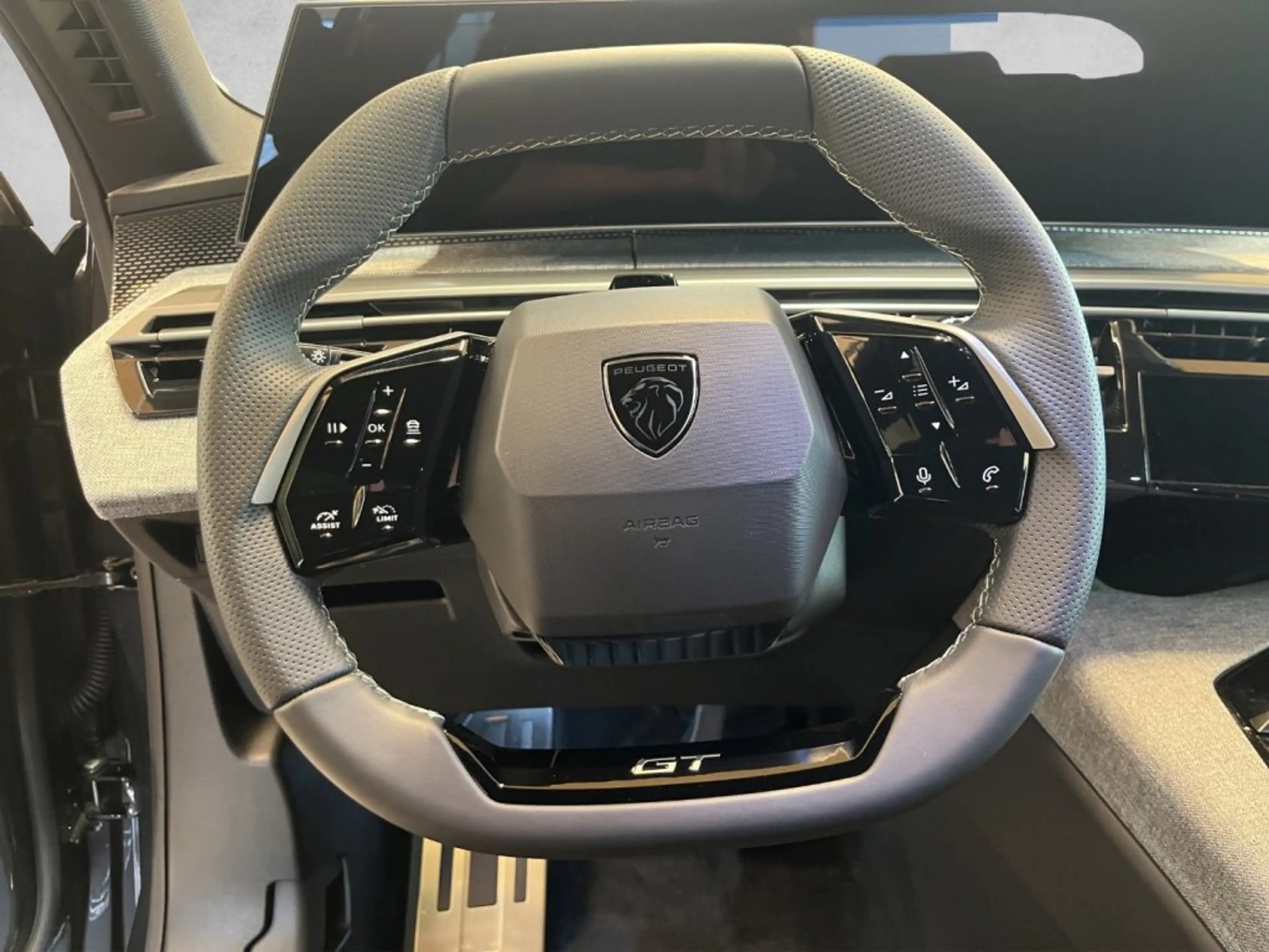 Peugeot 5008 GT Elektro 230 98kW — photo 10