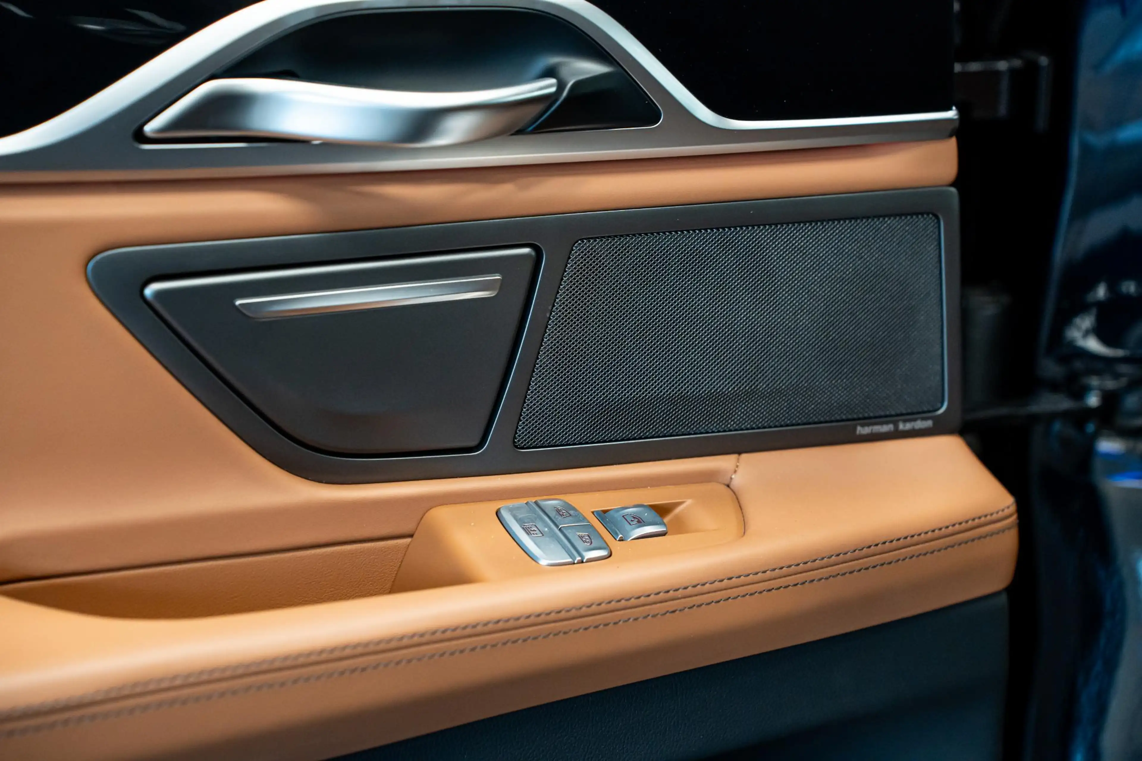 BMW 750 7-serie 750i xDrive High Executive *M-Sport / Harm — photo 45