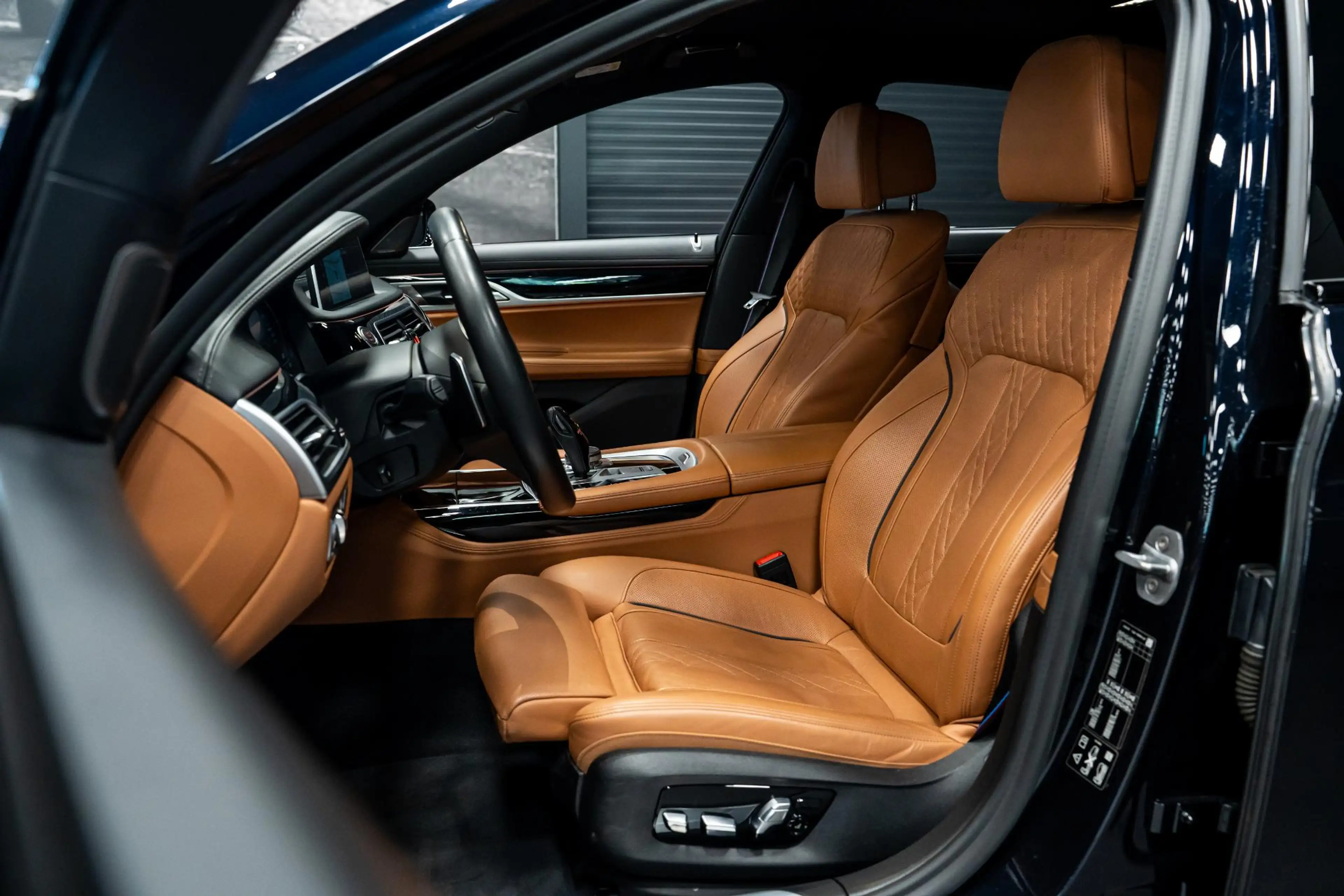 BMW 750 7-serie 750i xDrive High Executive *M-Sport / Harm — photo 3